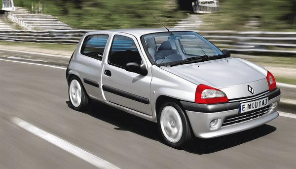 Voyants de la clio 2 : signaux d'alerte à ne pas ignorer